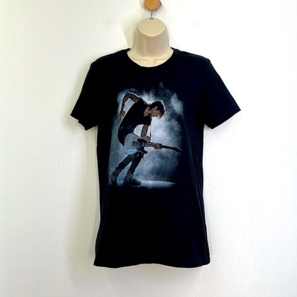 Gildan - Keith Urban Graffiti U World Tour 2018 Graphic T Size Small - Picture 2 of 11